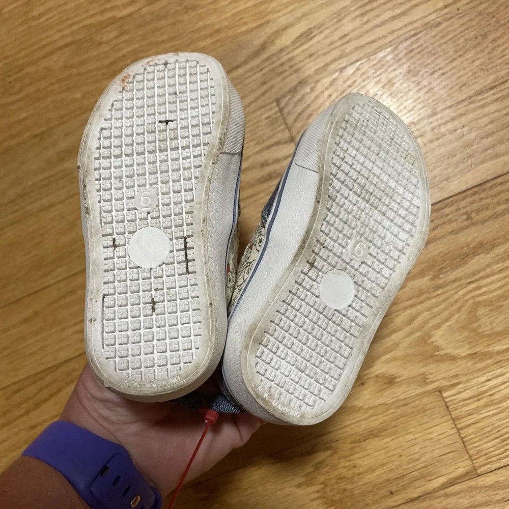 Disney Baby Winnie The Pooh And Tigger Slip On Shoes Toddler Size 6